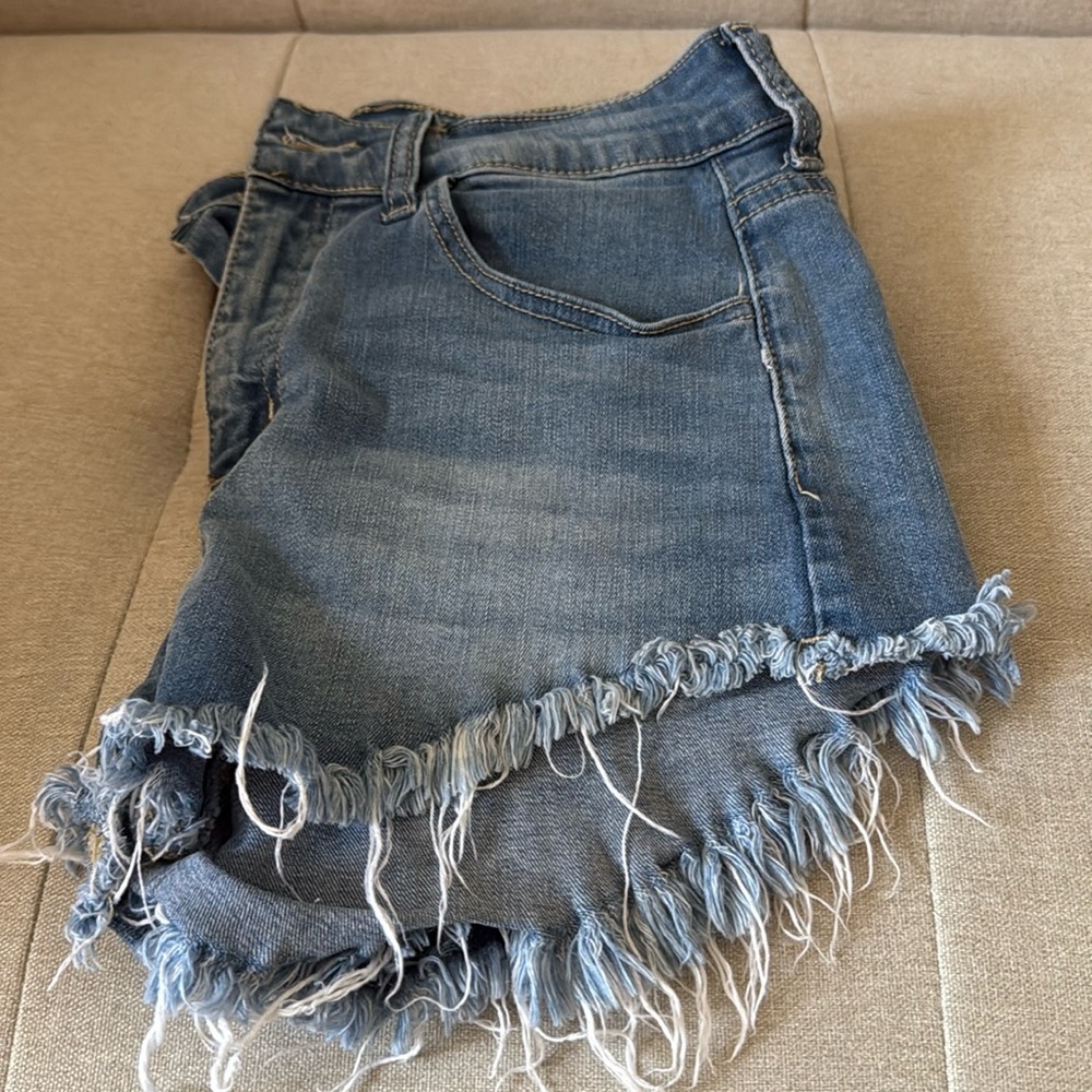 khan khan jean shorts